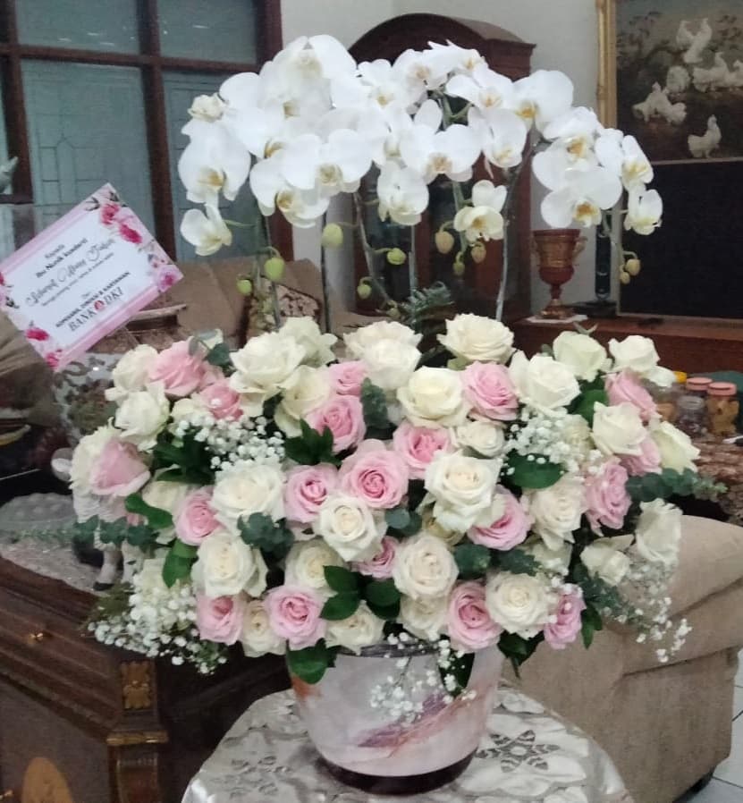 Bouquet Meja 9